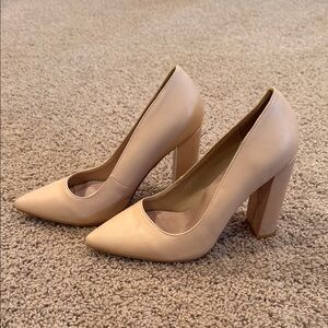 LOST INK Nude Close Toe 4” Heels